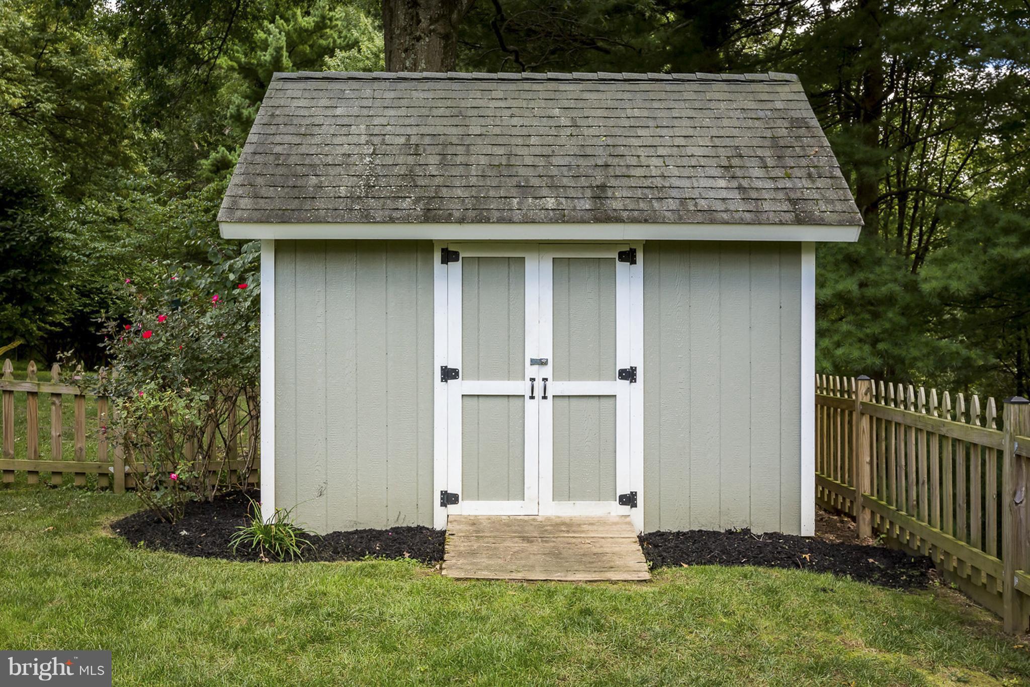 110 Woodwind Road Baltimore, MD 21228 - Photo 27 of 30 Exterior (Rear)