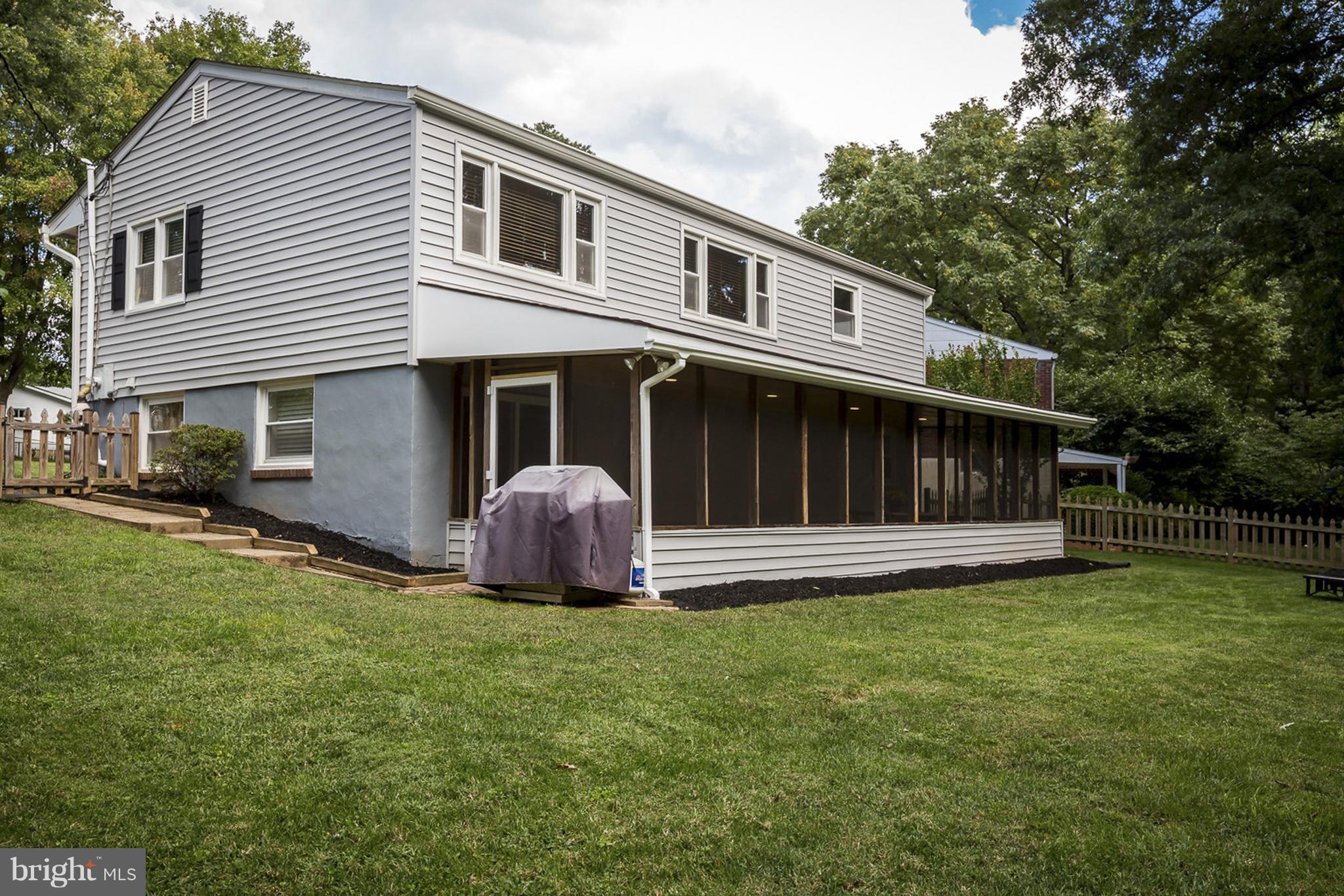 110 Woodwind Road Baltimore, MD 21228 - Photo 29 of 30 Exterior (Rear)