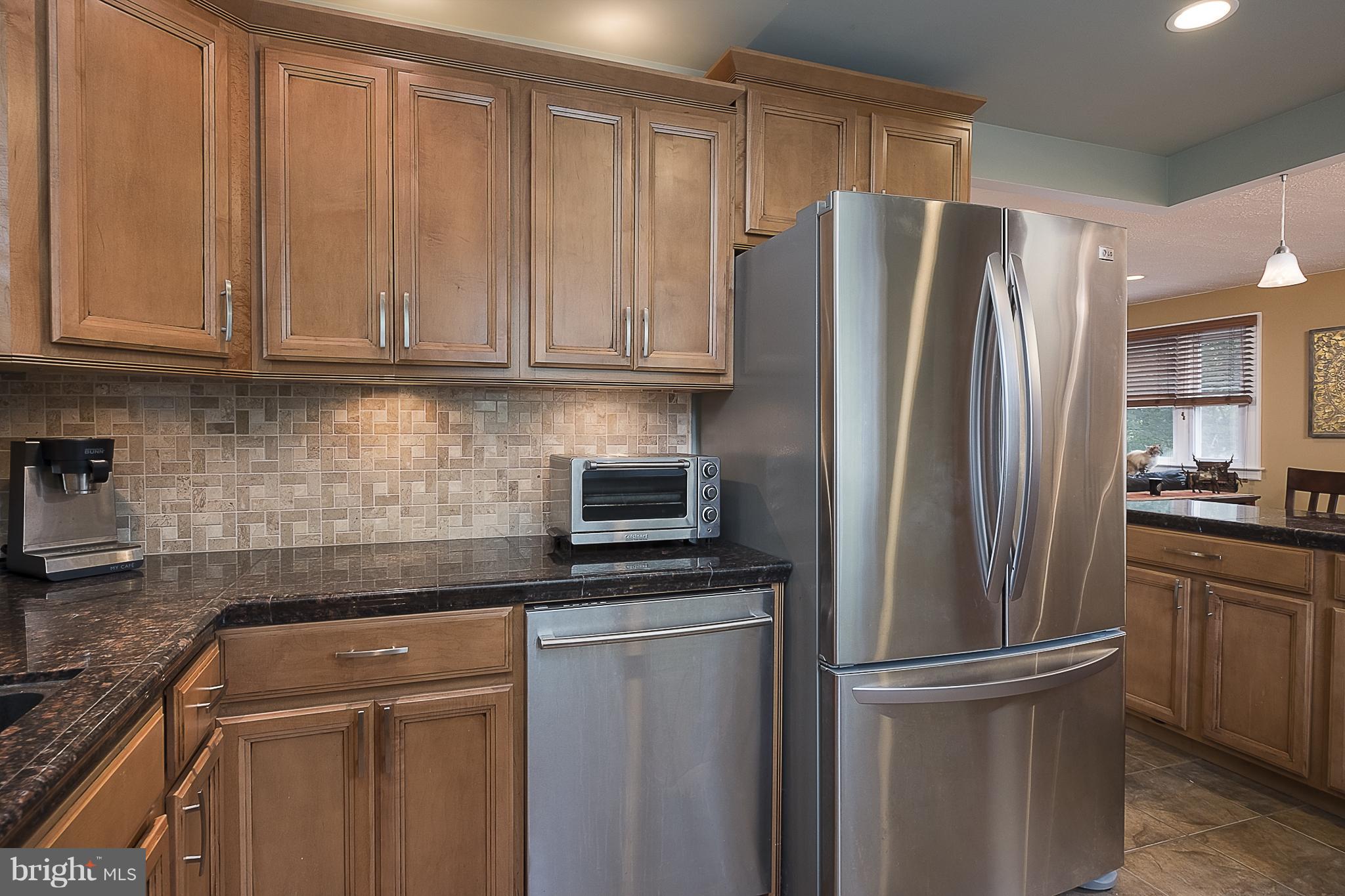 110 Woodwind Road Baltimore, MD 21228 - Photo 7 of 30 Kitchen