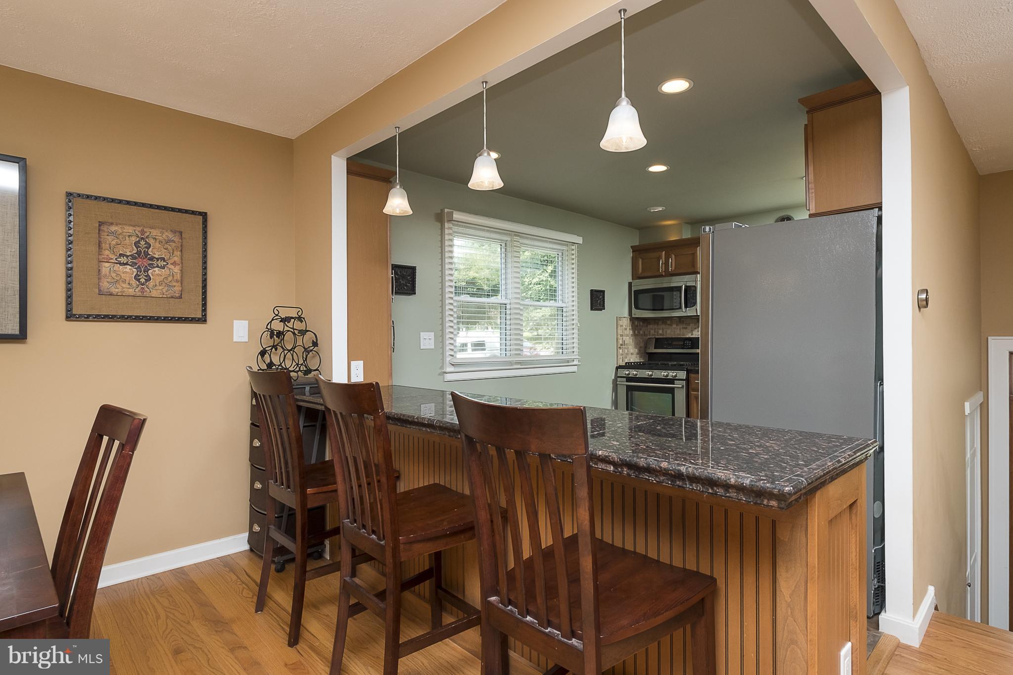 110 Woodwind Road Baltimore, MD 21228 - Photo 10 of 30 Kitchen