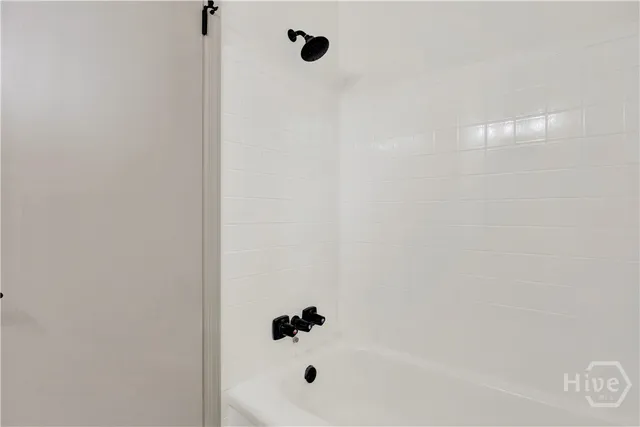 $2,600 | 1317 Halcyon Drive, Savannah, GA 31406