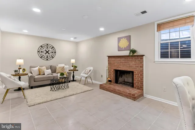 $619,900 | 2810 Andiron Lane, Vienna, VA 22180