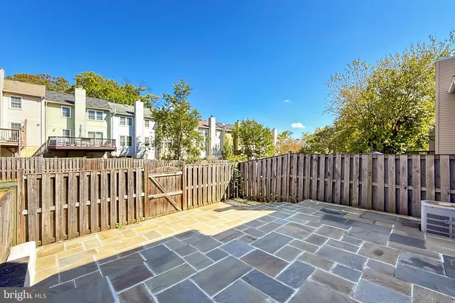 $619,900 | 2810 Andiron Lane, Vienna, VA 22180