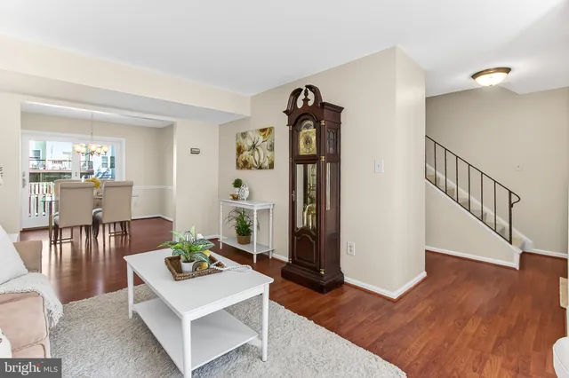 $619,900 | 2810 Andiron Lane, Vienna, VA 22180