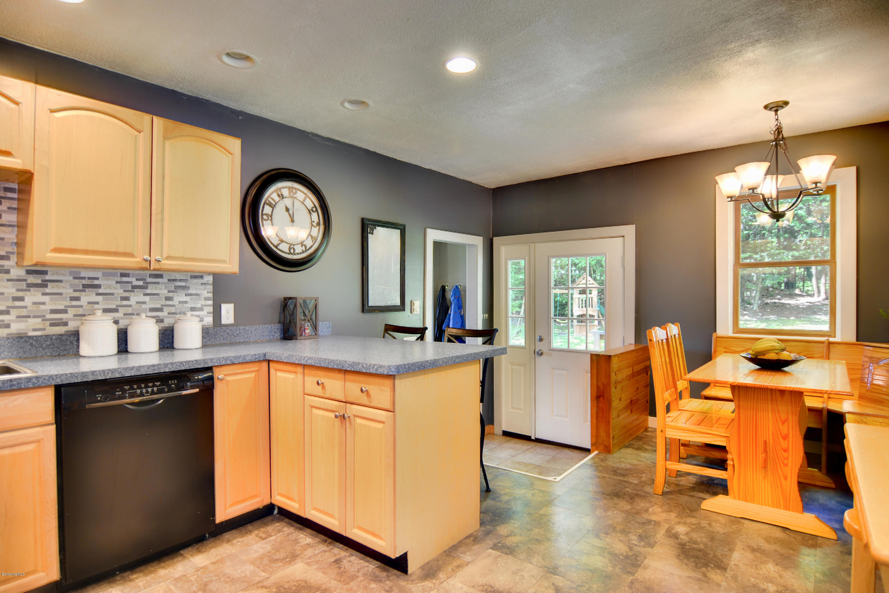 39 Becket West Road Becket, MA 01223 - Photo 5 of 25 DSC_0444-1