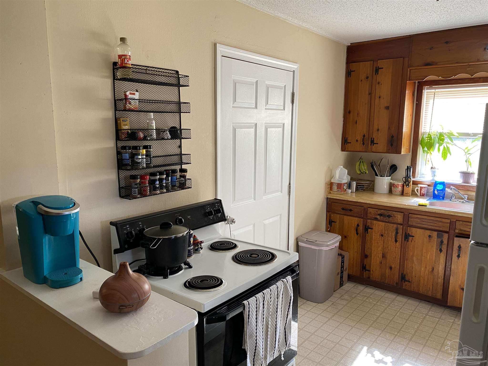 7995 Gregg Road Pensacola, FL 32514 - Photo 10 of 16 Gallery Image 10