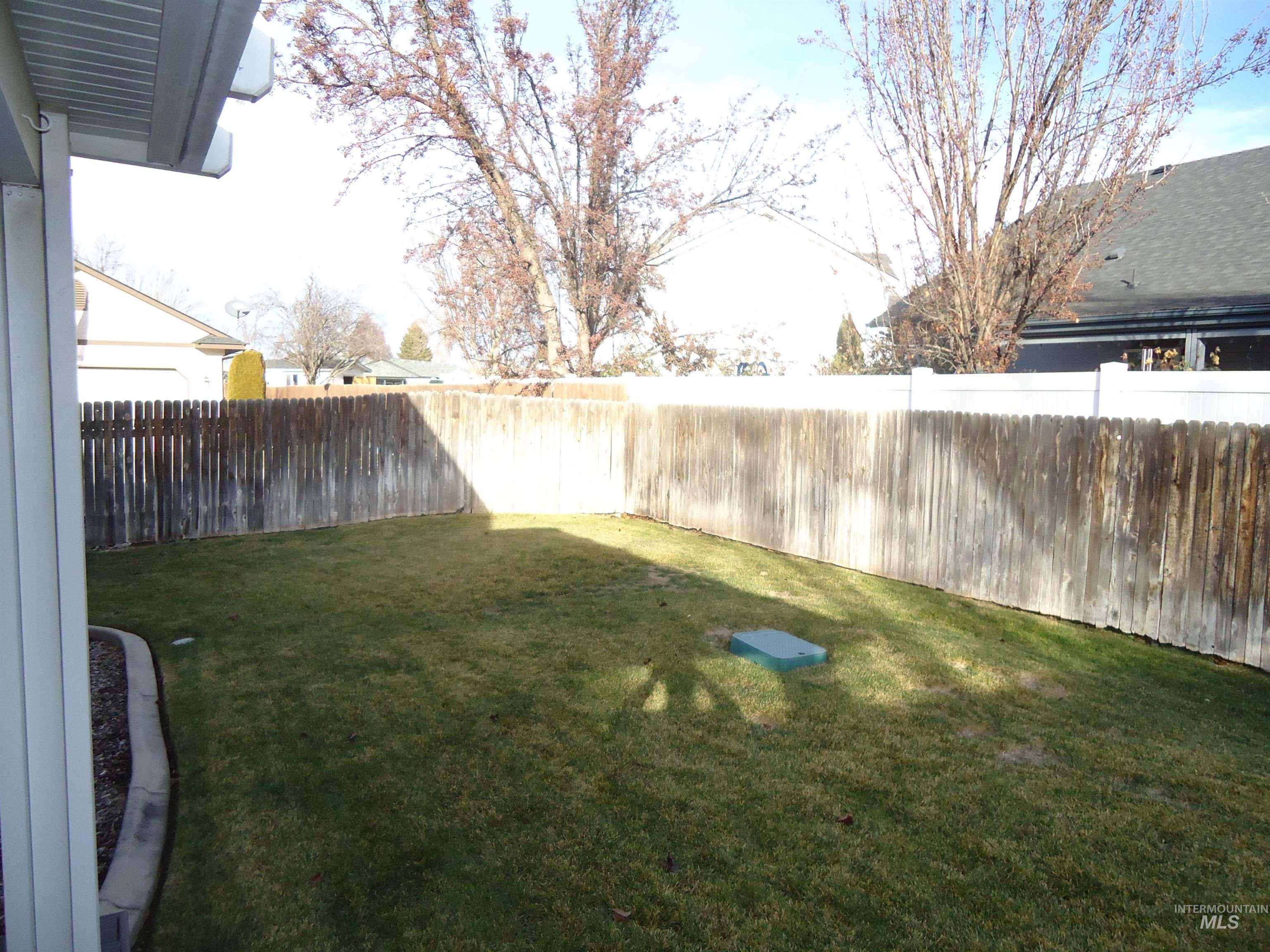2734 North Turnberry Way Meridian, ID 83646 - Photo 18 of 18 View of fenced backyard