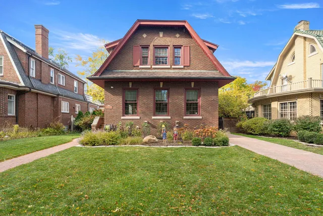 $710,000 | 10022 South Seeley Avenue, Chicago, IL 60643