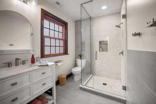 $710,000 | 10022 South Seeley Avenue, Chicago, IL 60643