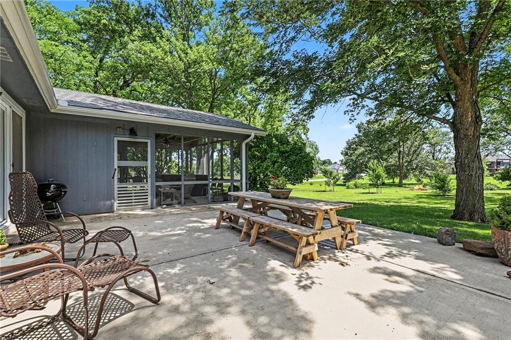 16985 Evans Road Basehor, KS 66007 - Photo 24 of 33