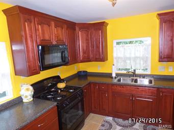 2432 Pocahontas Place St. Louis, MO 63144 - Photo 6 of 24 Gallery Image 6