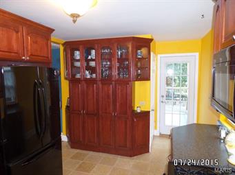 2432 Pocahontas Place St. Louis, MO 63144 - Photo 7 of 24 Gallery Image 7