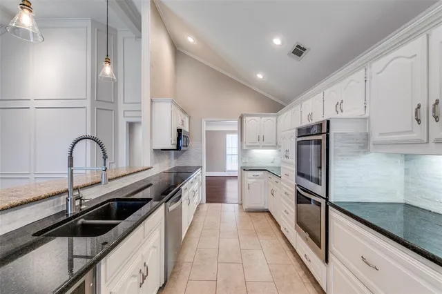 $3,500 | 6116 Southern Knoll Drive, Dallas, TX 75248