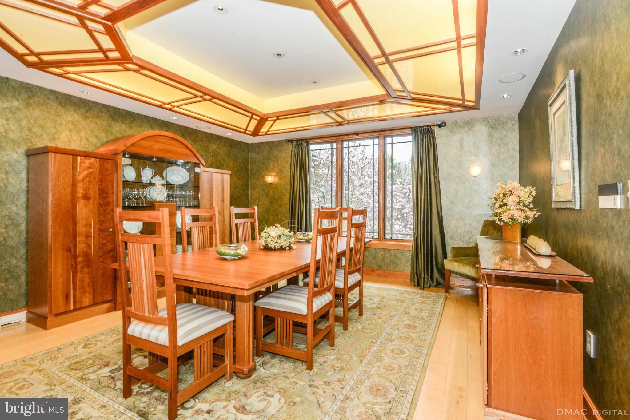 2000 Dixon Road Frederick, MD 21704 - Photo 11 of 30 Dining Room