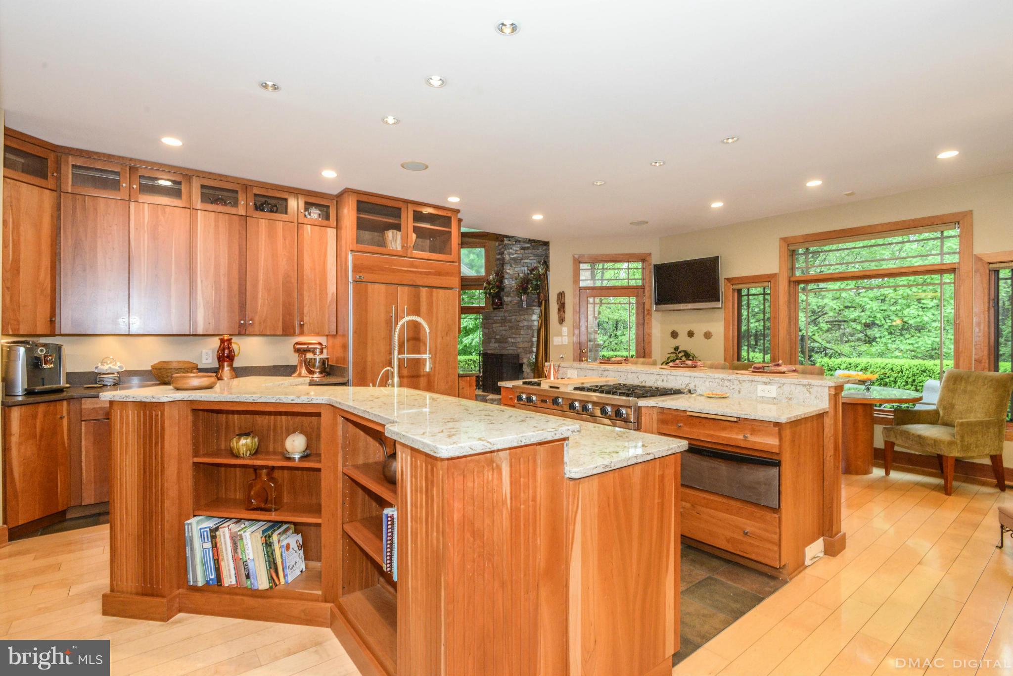 2000 Dixon Road Frederick, MD 21704 - Photo 8 of 30 Kitchen