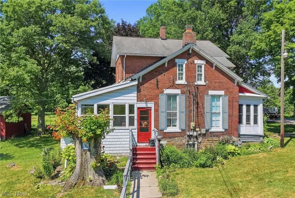 $450,000 | 5582 South Ridge Road, Madison, OH 44057