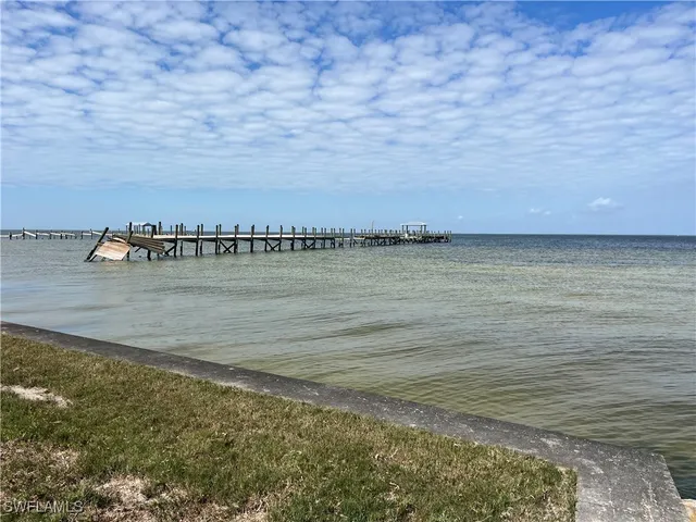 $279,000 | 16900 Fishermans Cove, Bokeelia, FL 33922