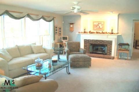 864 Loggers Circle Rochester, MI 48307 - Photo 5 of 9 822165-4.JPG