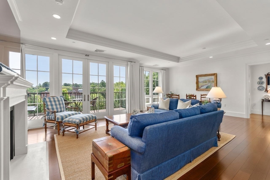 580 Washington Street, Unit 304 Wellesley, MA 02482 - Photo 11 of 32