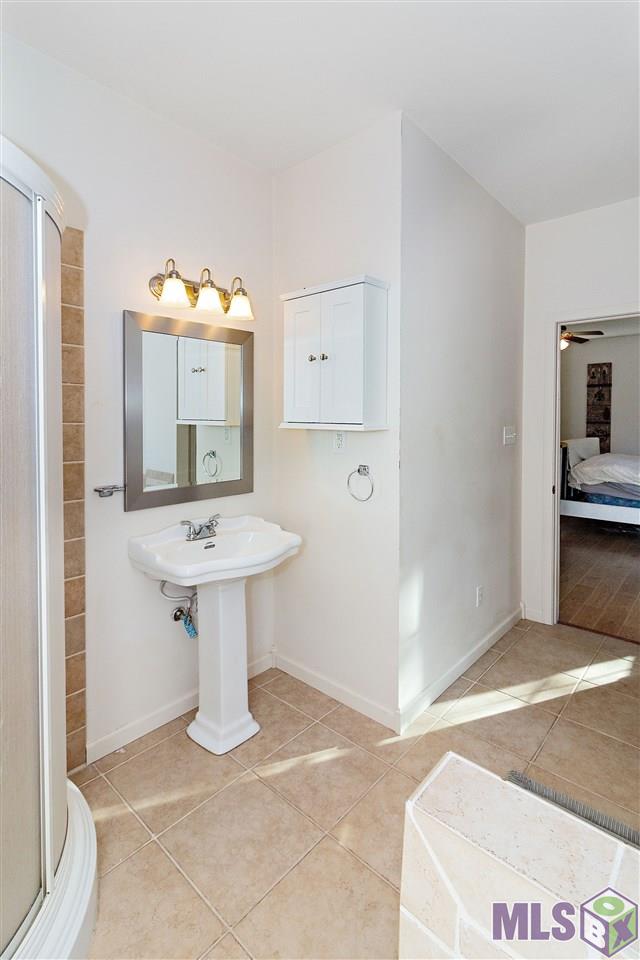 28255 Henry White Road Albany, LA 70711 - Photo 10 of 22 Gallery Image 10