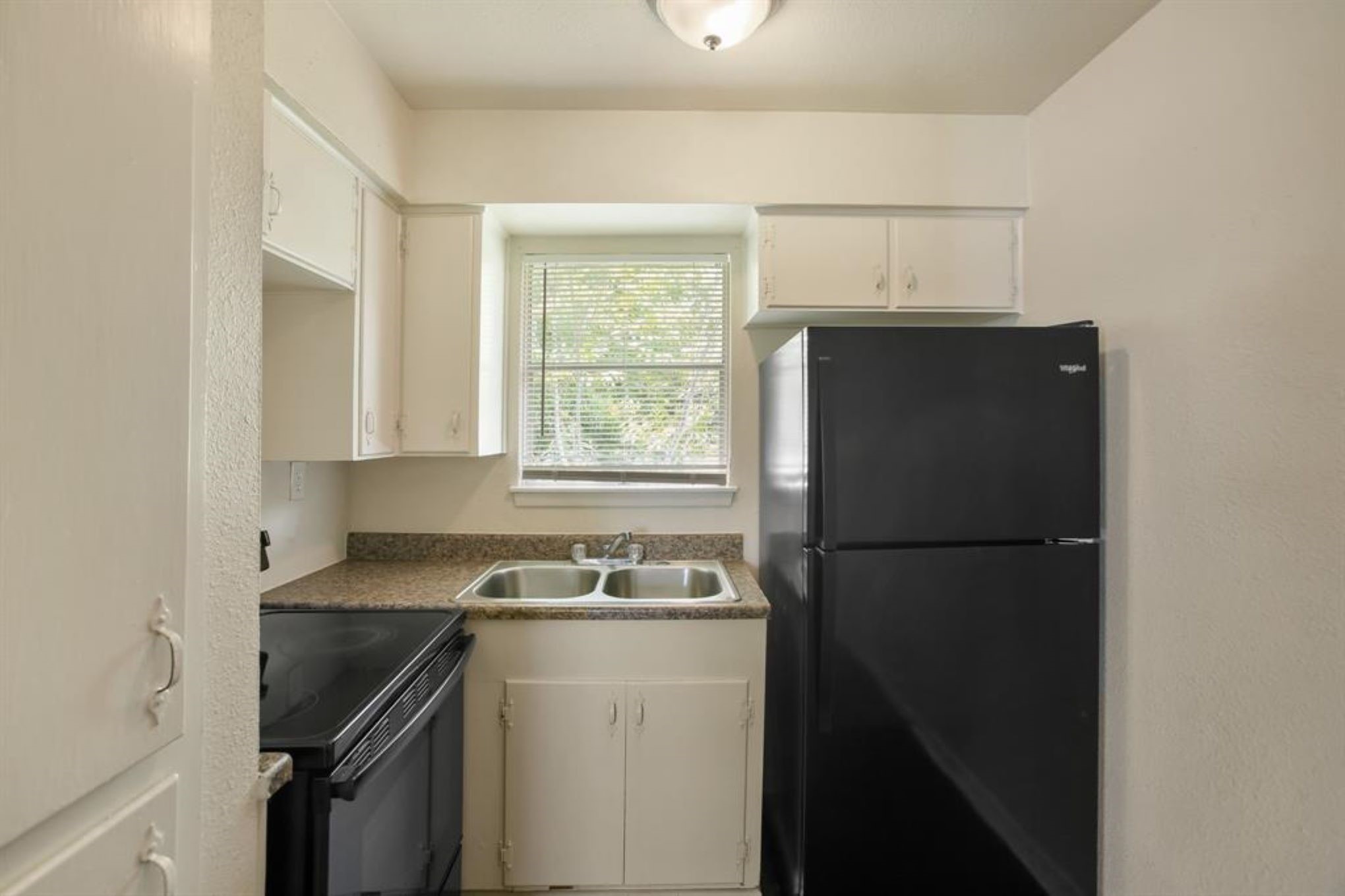 5415 3 Rd Street, Unit 3 Danbury, TX 77534 - Photo 6 of 8