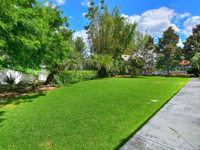 $1,000,000 | 114 Camp Street, Unit 107, San Antonio, TX 78204