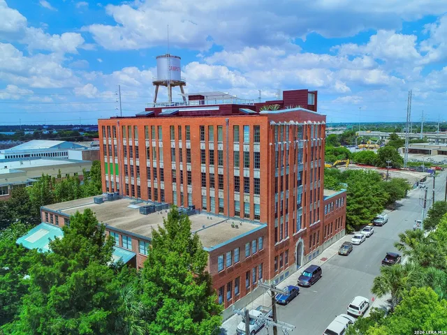 $1,000,000 | 114 Camp Street, Unit 107, San Antonio, TX 78204