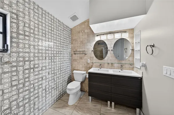 $2,200 | 305 Southeast 19th Terrace, Cape Coral, FL 33990