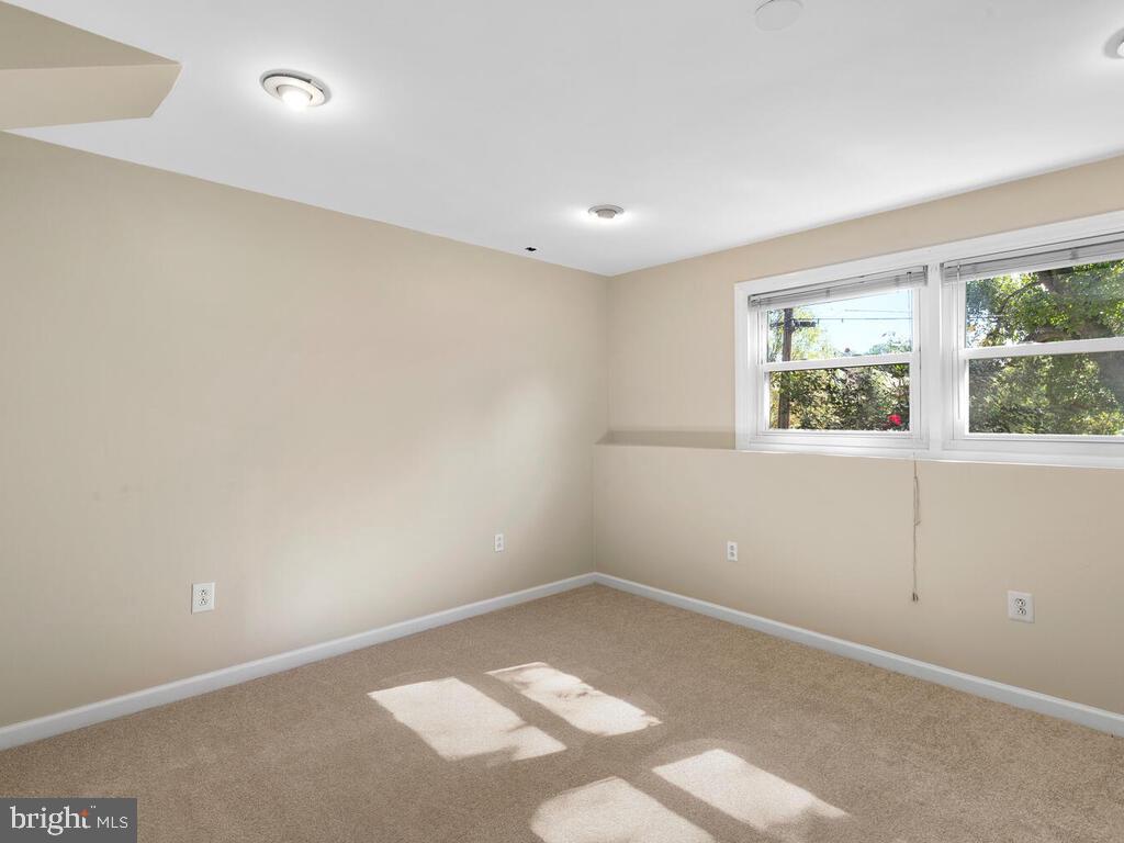 812 Cannon Road Silver Spring, MD 20904 - Photo 23 of 30