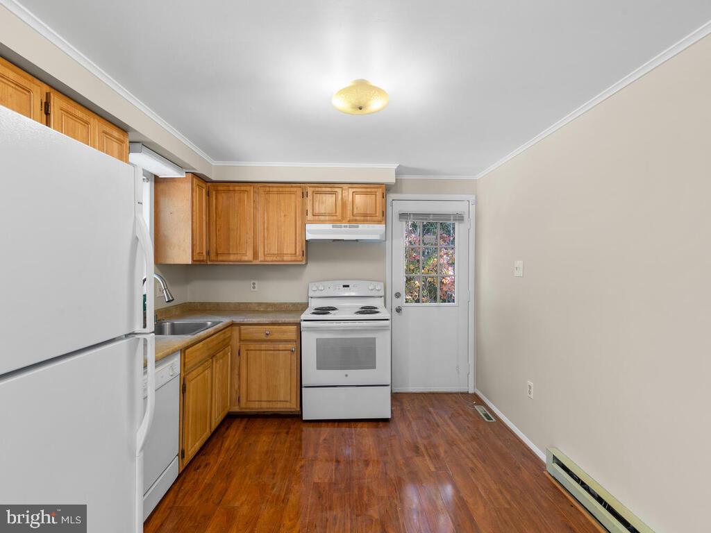 812 Cannon Road Silver Spring, MD 20904 - Photo 7 of 30
