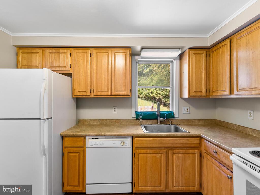 812 Cannon Road Silver Spring, MD 20904 - Photo 10 of 30