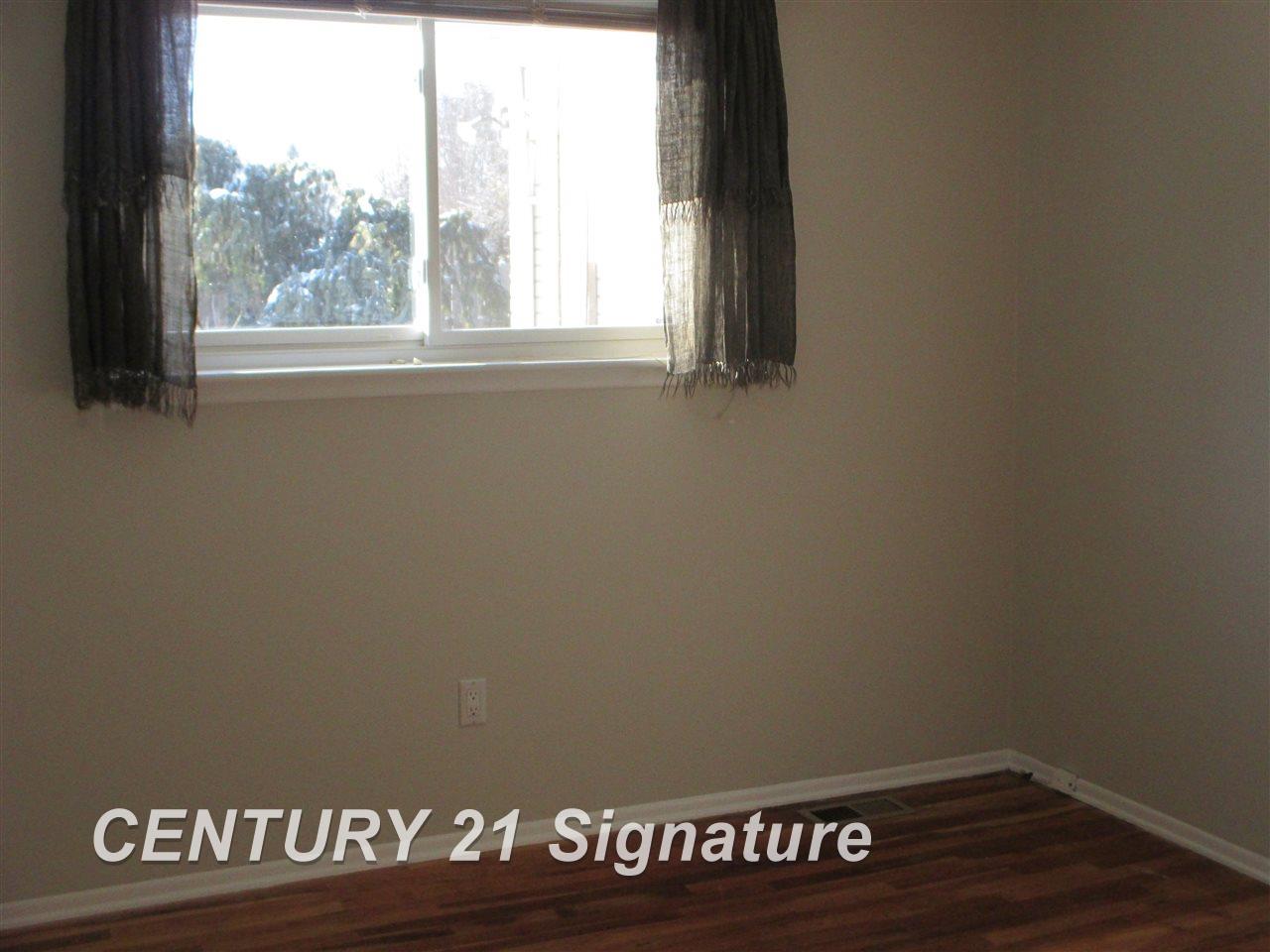 342 Holland Road Flushing, MI 48433 - Photo 11 of 23