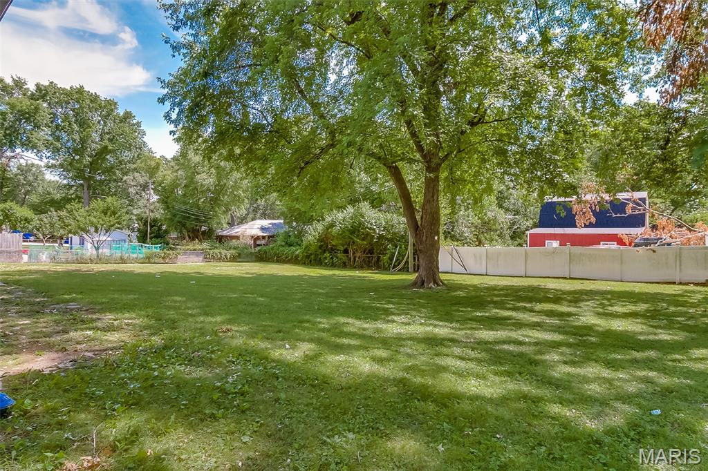11640 Bellefontaine Road St. Louis, MO 63138 - Photo 7 of 54