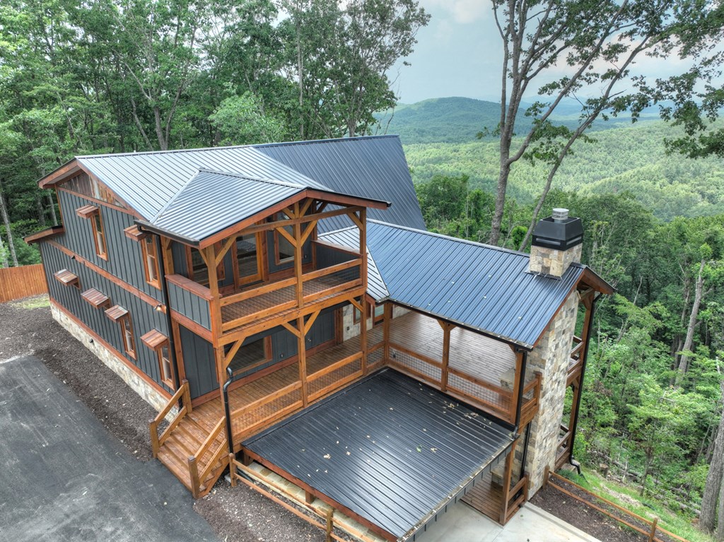 470 Northwest Skylight Drive Blue Ridge, GA 30513 - Photo 4 of 20