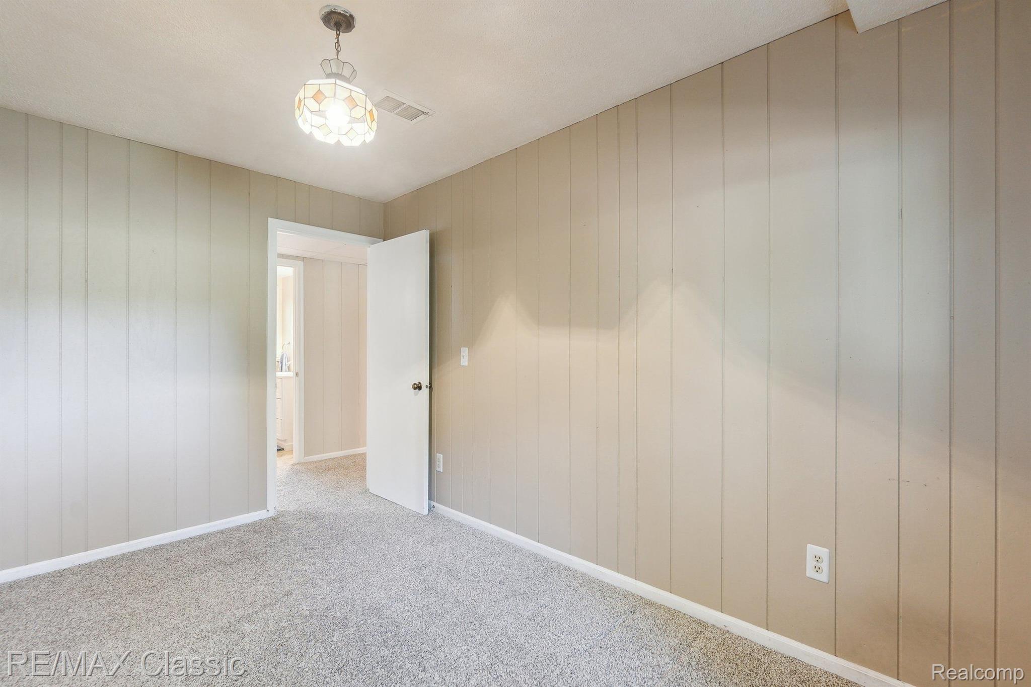 3340 North Hickory Ridge Road Highland, MI 48357 - Photo 28 of 44 Gallery Image 28