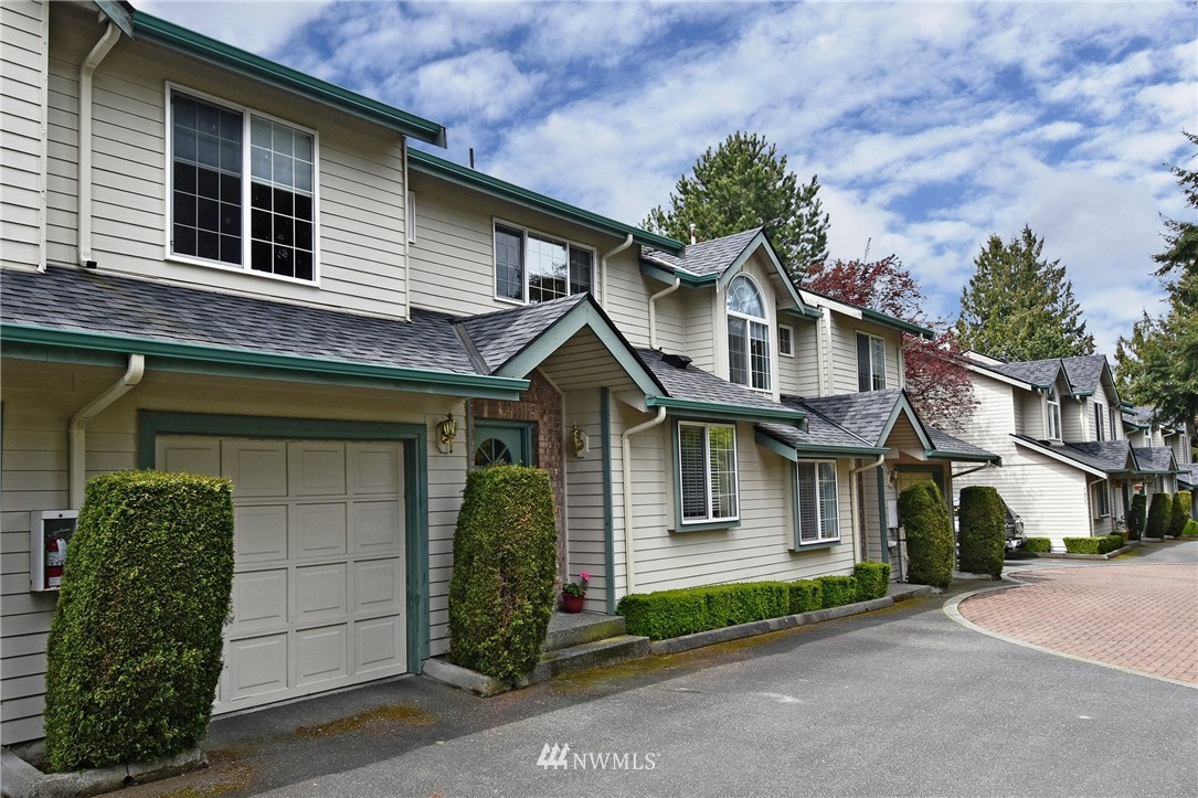 7803 196th Street Southwest, Unit B Edmonds, WA 98026 - Photo 1 of 16 Gallery Image 1