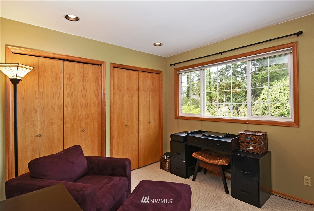 7803 196th Street Southwest, Unit B Edmonds, WA 98026 - Photo 12 of 16 Gallery Image 12