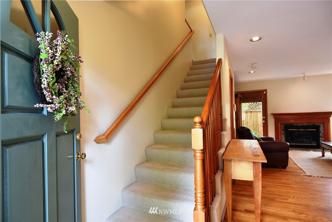 7803 196th Street Southwest, Unit B Edmonds, WA 98026 - Photo 7 of 16 Gallery Image 7