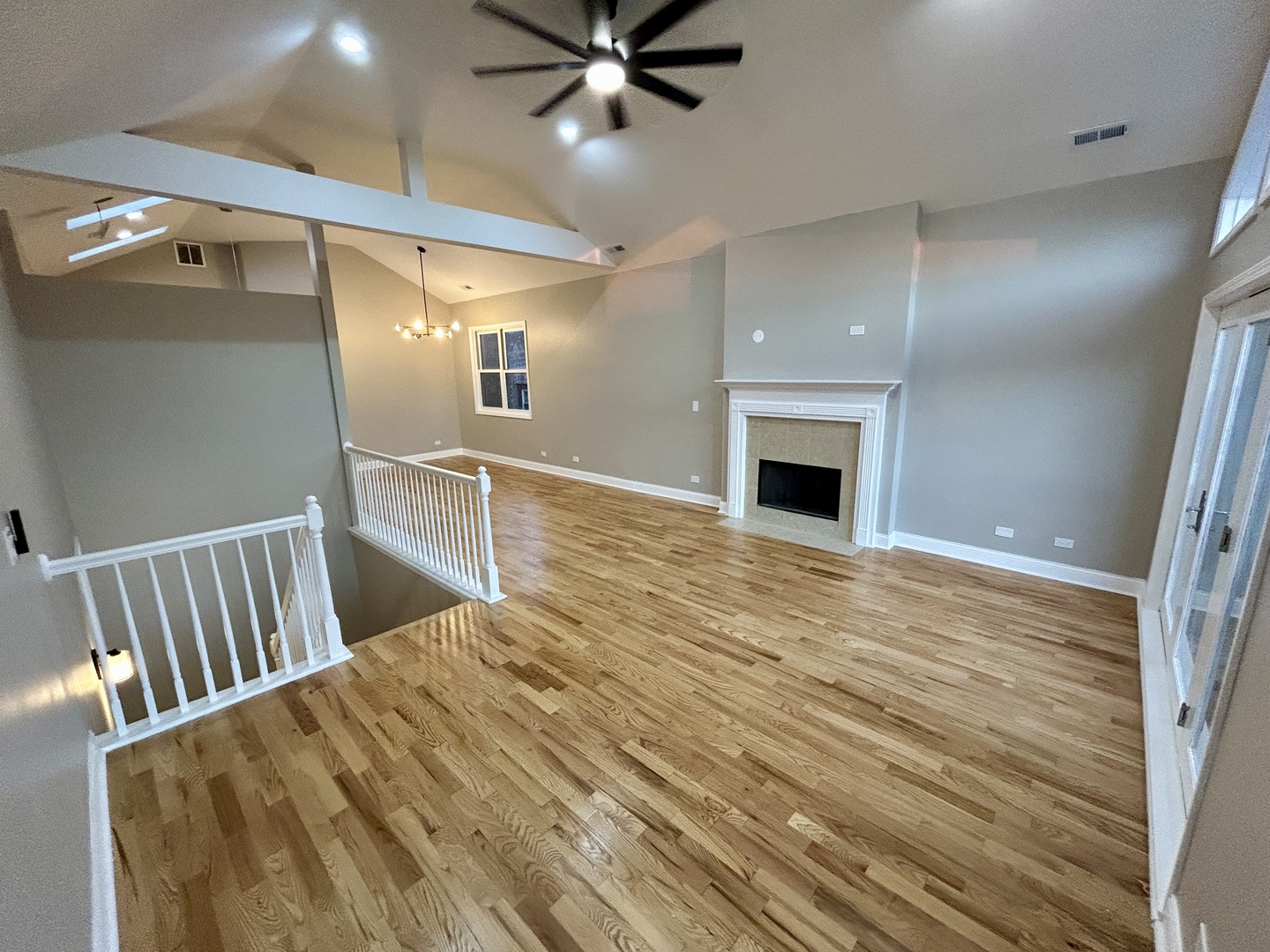 5333 South Calumet Avenue Chicago, IL 60615 - Photo 4 of 37