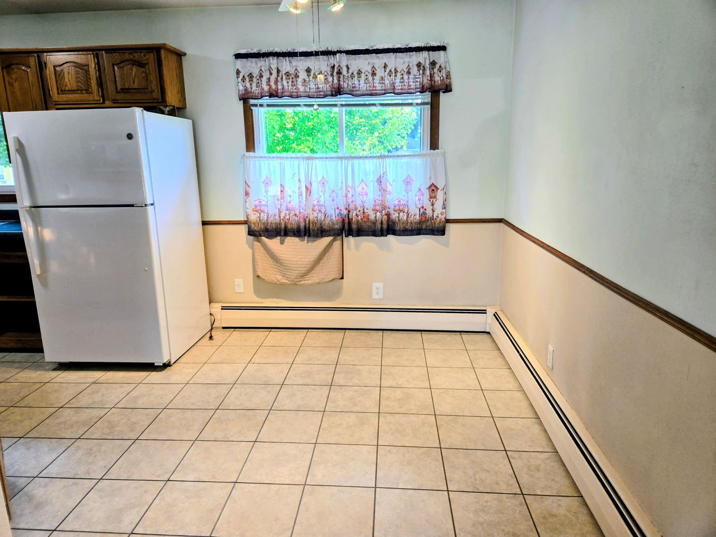 659 Hamburg Street Ripon, WI 54971 - Photo 5 of 32