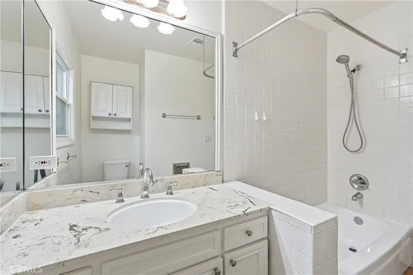 $4,100 | 15853 Romar Street, North Hills, CA 91343