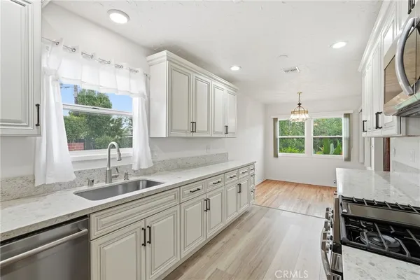 $4,100 | 15853 Romar Street, North Hills, CA 91343
