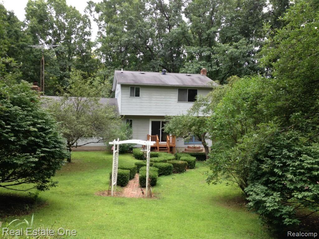 12031 Foley Road Fenton, MI 48430 - Photo 3 of 30 144.jpg