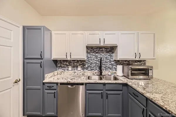 $329,900 | 22520 East Ontario Drive, Unit 101, Aurora, CO 80016
