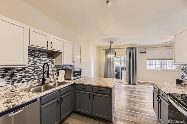 $329,900 | 22520 East Ontario Drive, Unit 101, Aurora, CO 80016