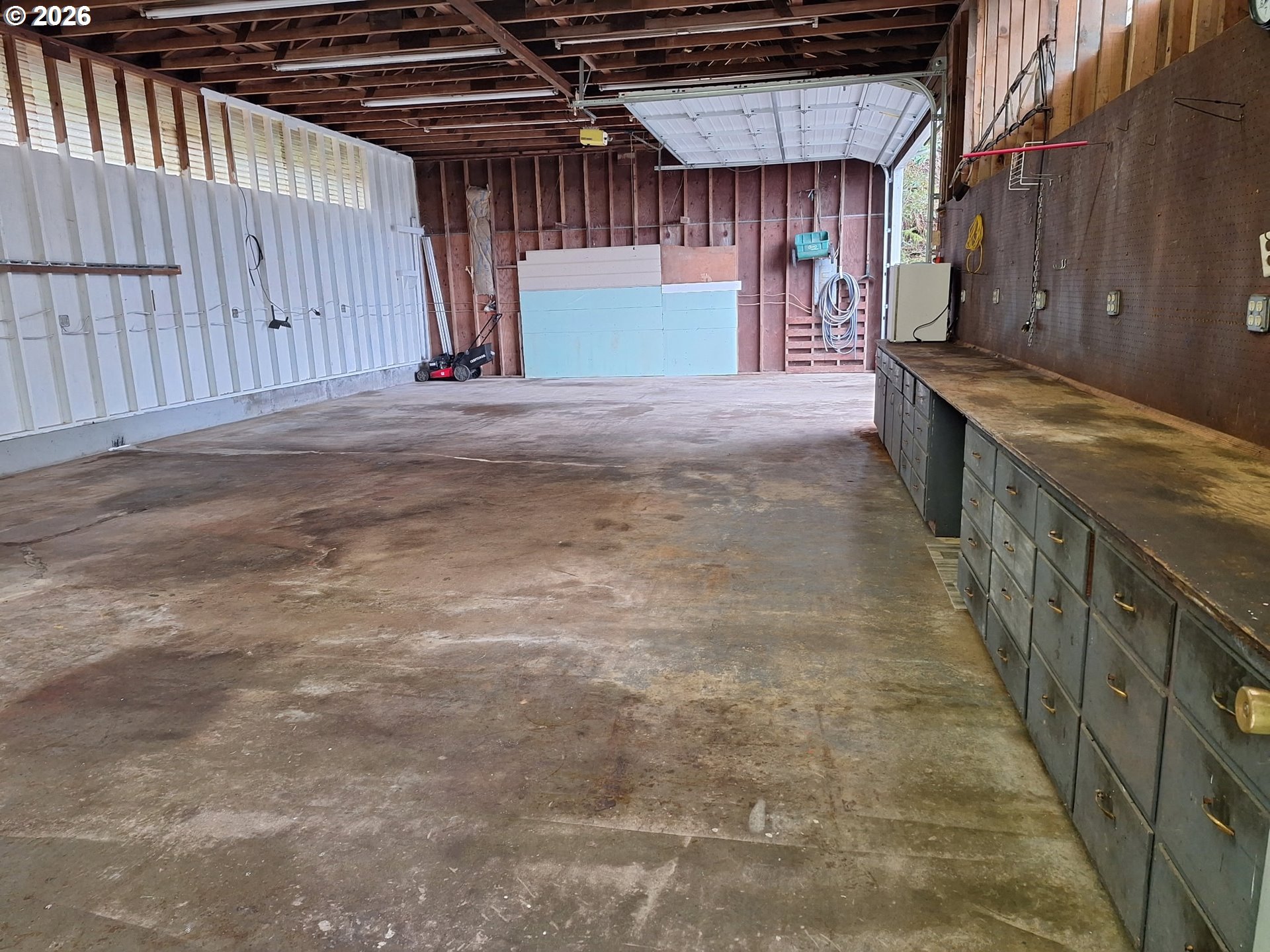 1900 Rowe Street Reedsport, OR 97467 - Photo 27 of 42 Shop