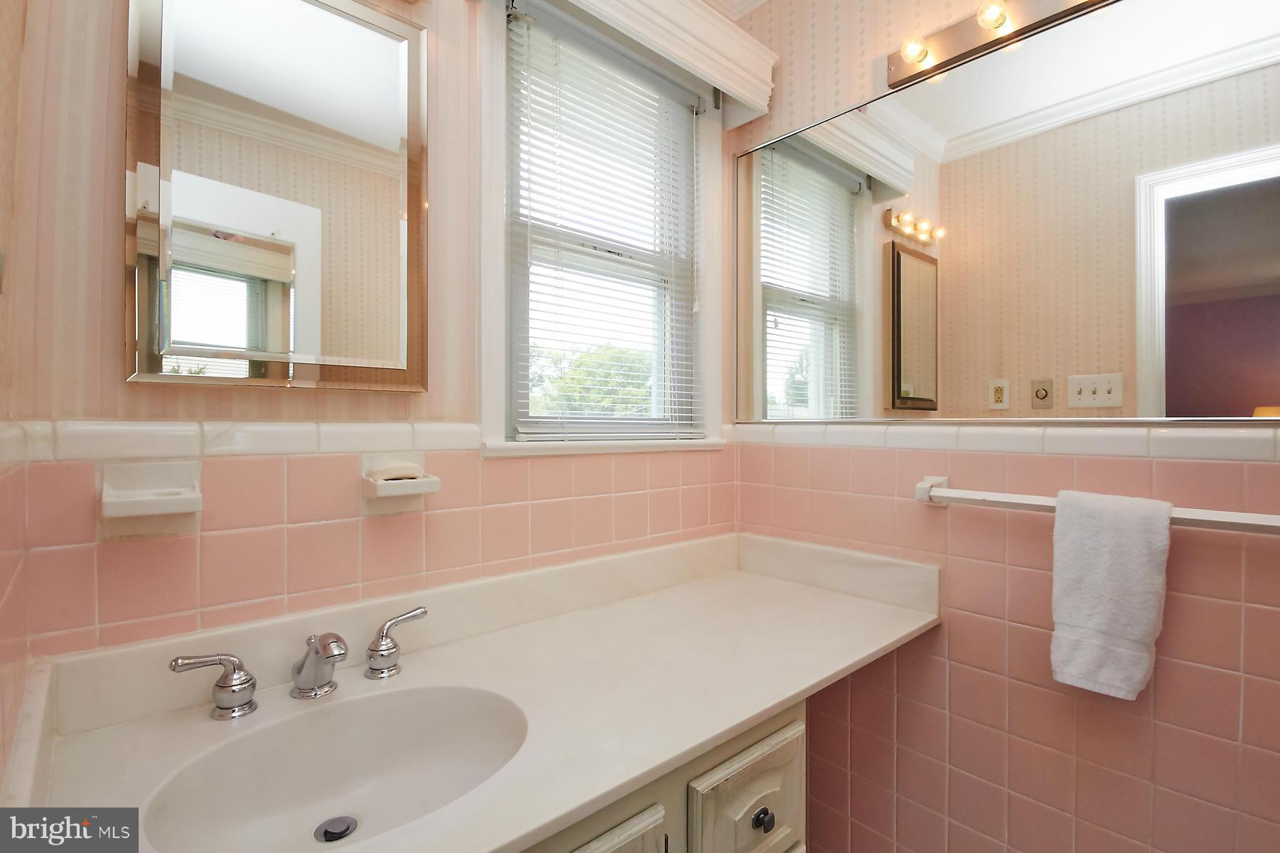 3224 North Glebe Road Arlington, VA 22207 - Photo 14 of 30 Bath