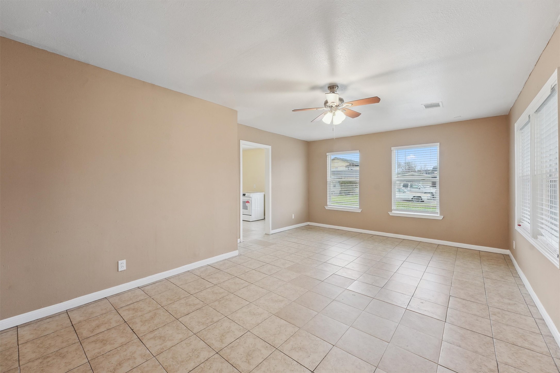 1107 Defender Street Houston, TX 77029 - Photo 5 of 26
