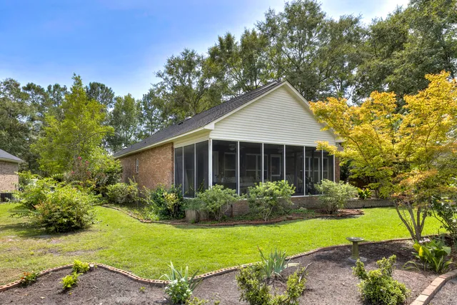 $329,000 | 824 Bentwood Circle, Manning, SC 29102