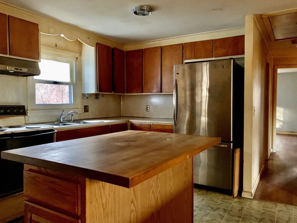 64 Greenwich Road Amherst, MA 01002 - Photo 4 of 19 Gallery Image 4